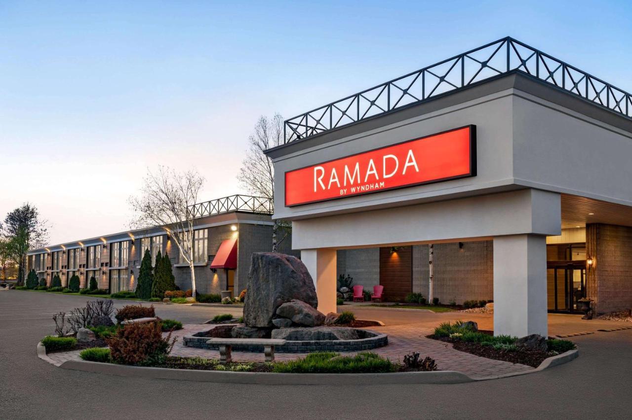 Ramada By Wyndham Cornwall Exterior foto